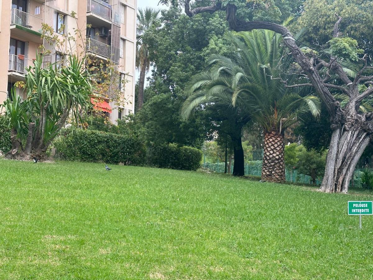 Privat Room In Private Security Residence With Free Parking, 1 Minute From Tramway, 9 Minutes From De Center, Accessible All Transports Nice Exteriör bild